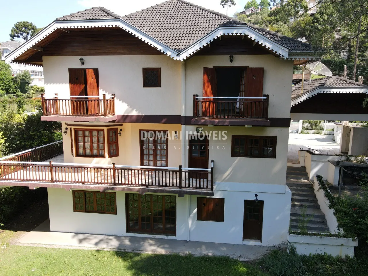 Casa à venda de 1.630 m² em Campos do Jordão, SP, Brasil