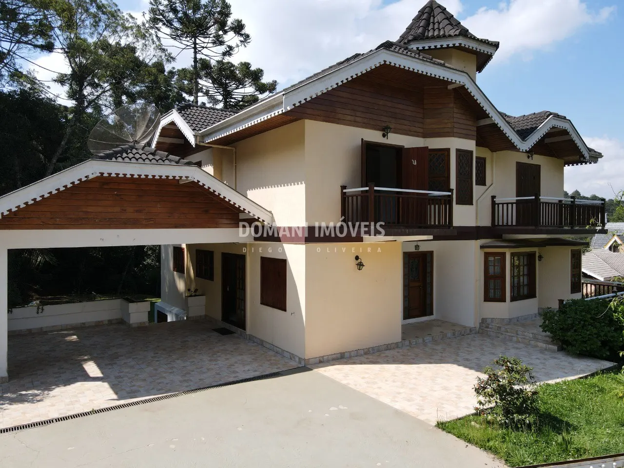 Casa à venda de 1.630 m² em Campos do Jordão, SP, Brasil