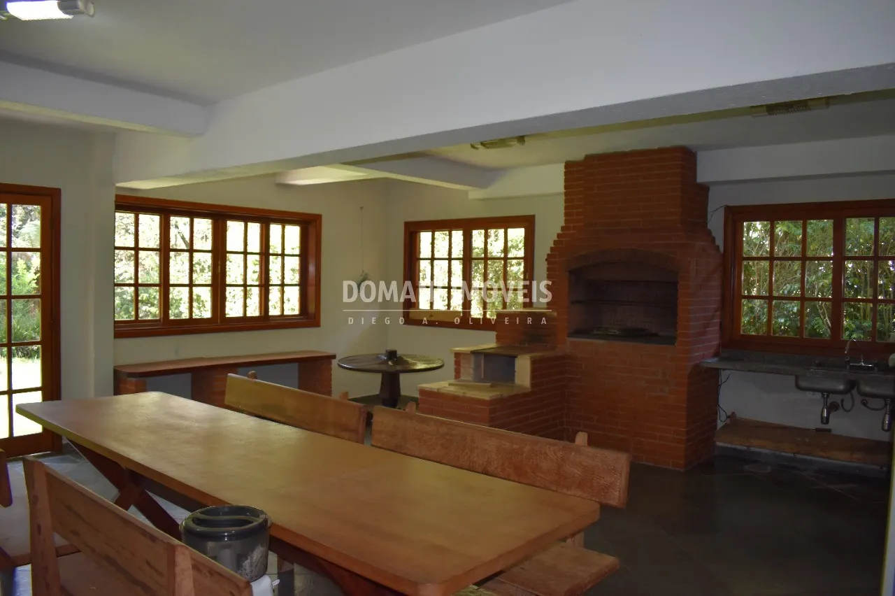 Casa à venda de 1.630 m² em Campos do Jordão, SP, Brasil