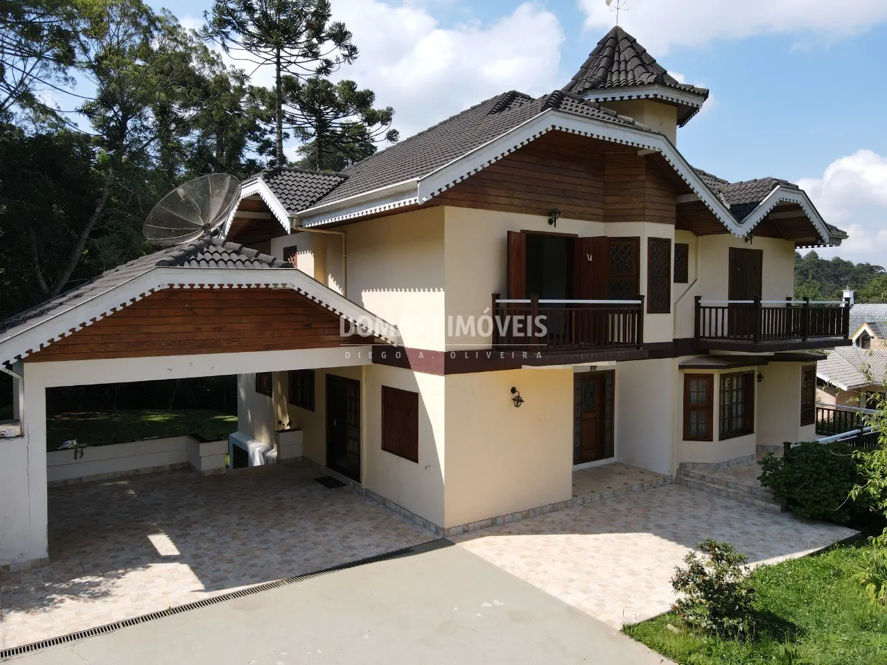 Casa à venda de 1.630 m² em Campos do Jordão, SP, Brasil