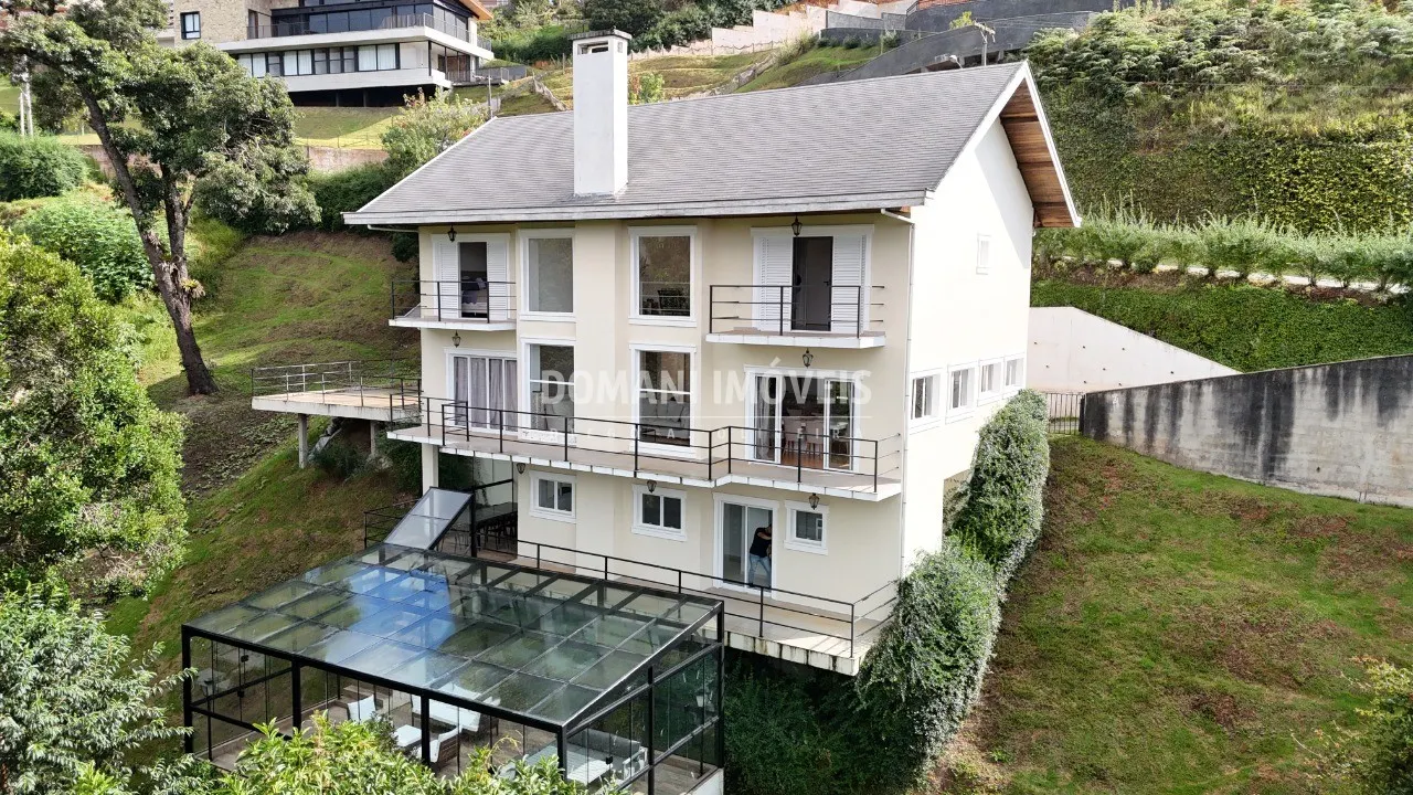 Casa à venda de 1.450 m² em Campos do Jordão, SP, Brasil