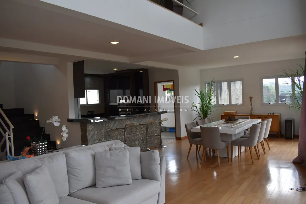 Casa à venda de 1.450 m² em Campos do Jordão, SP, Brasil