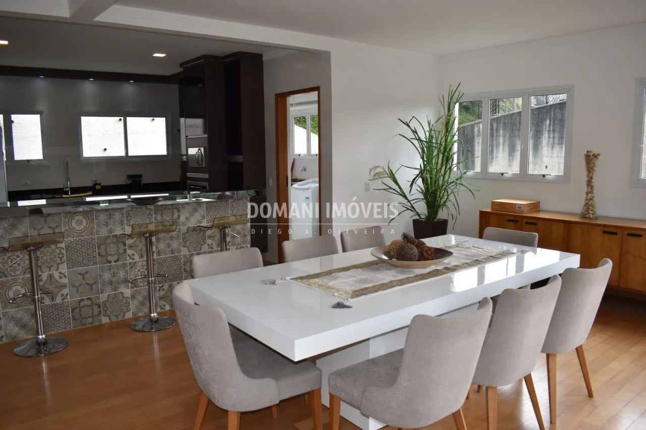 Casa à venda de 1.450 m² em Campos do Jordão, SP, Brasil
