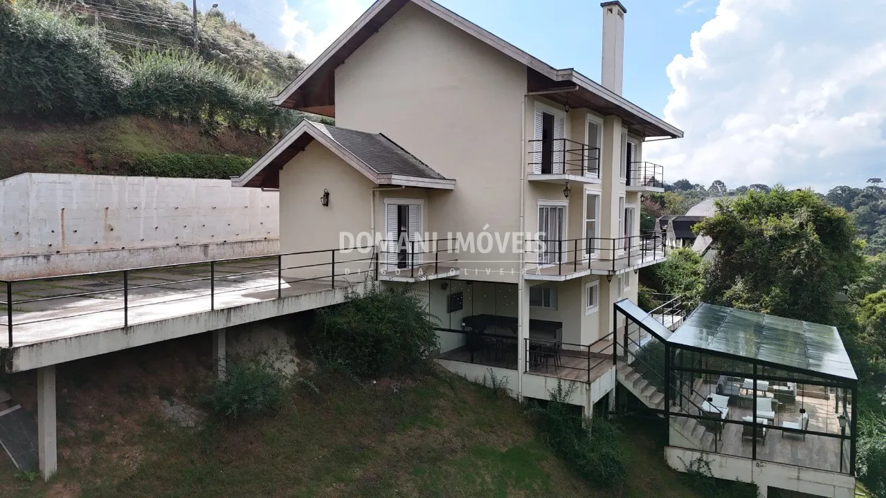 Casa à venda de 1.450 m² em Campos do Jordão, SP, Brasil