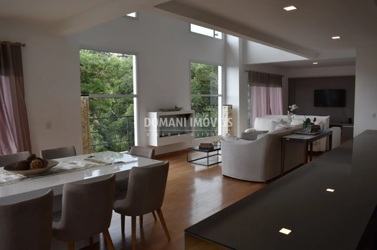 Casa à venda de 1.450 m² em Campos do Jordão, SP, Brasil