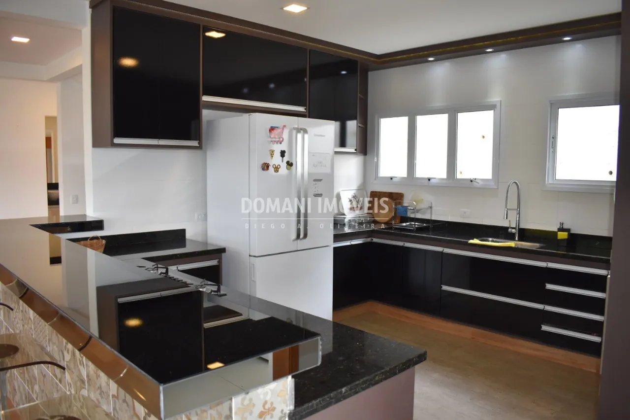 Casa à venda de 1.450 m² em Campos do Jordão, SP, Brasil