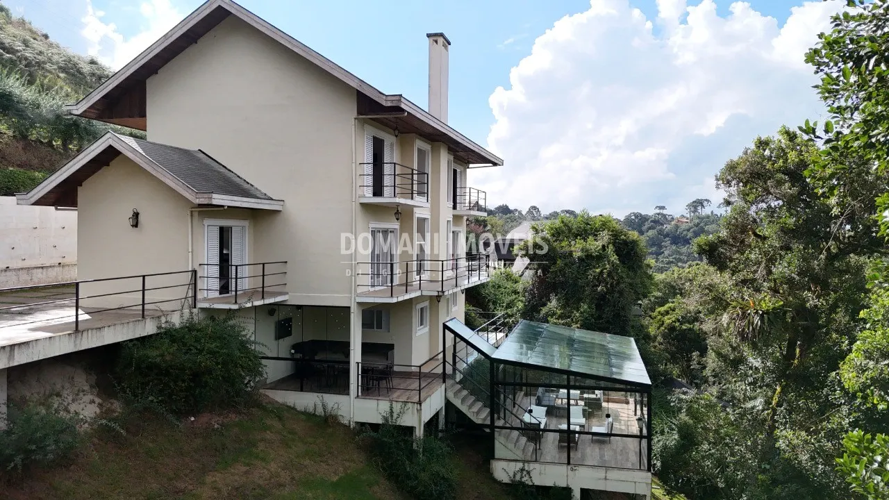 Casa à venda de 1.450 m² em Campos do Jordão, SP, Brasil