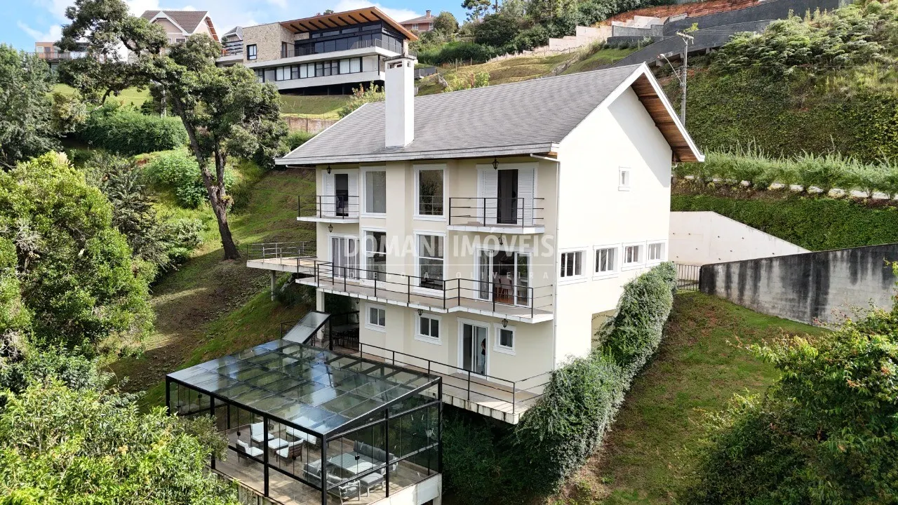 Casa à venda de 1.450 m² em Campos do Jordão, SP, Brasil