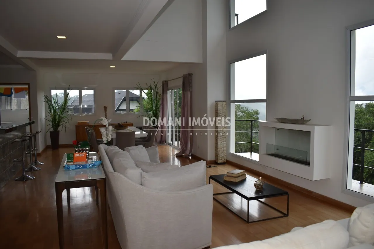 Casa à venda de 1.450 m² em Campos do Jordão, SP, Brasil