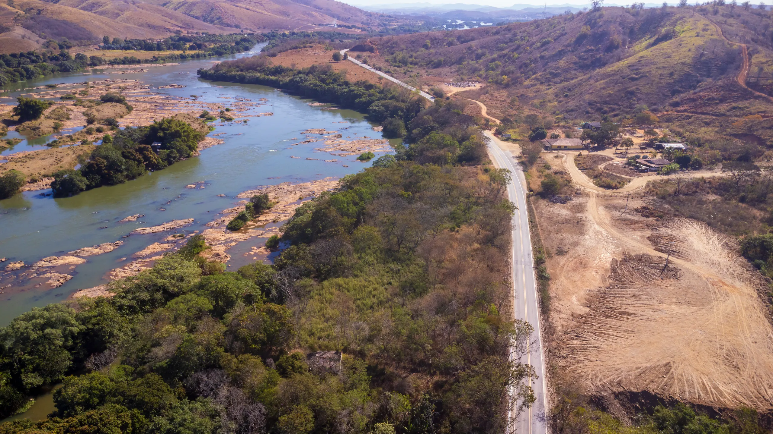 Terreno à venda de 12 ha em Governador Valadares, MG, Brasil