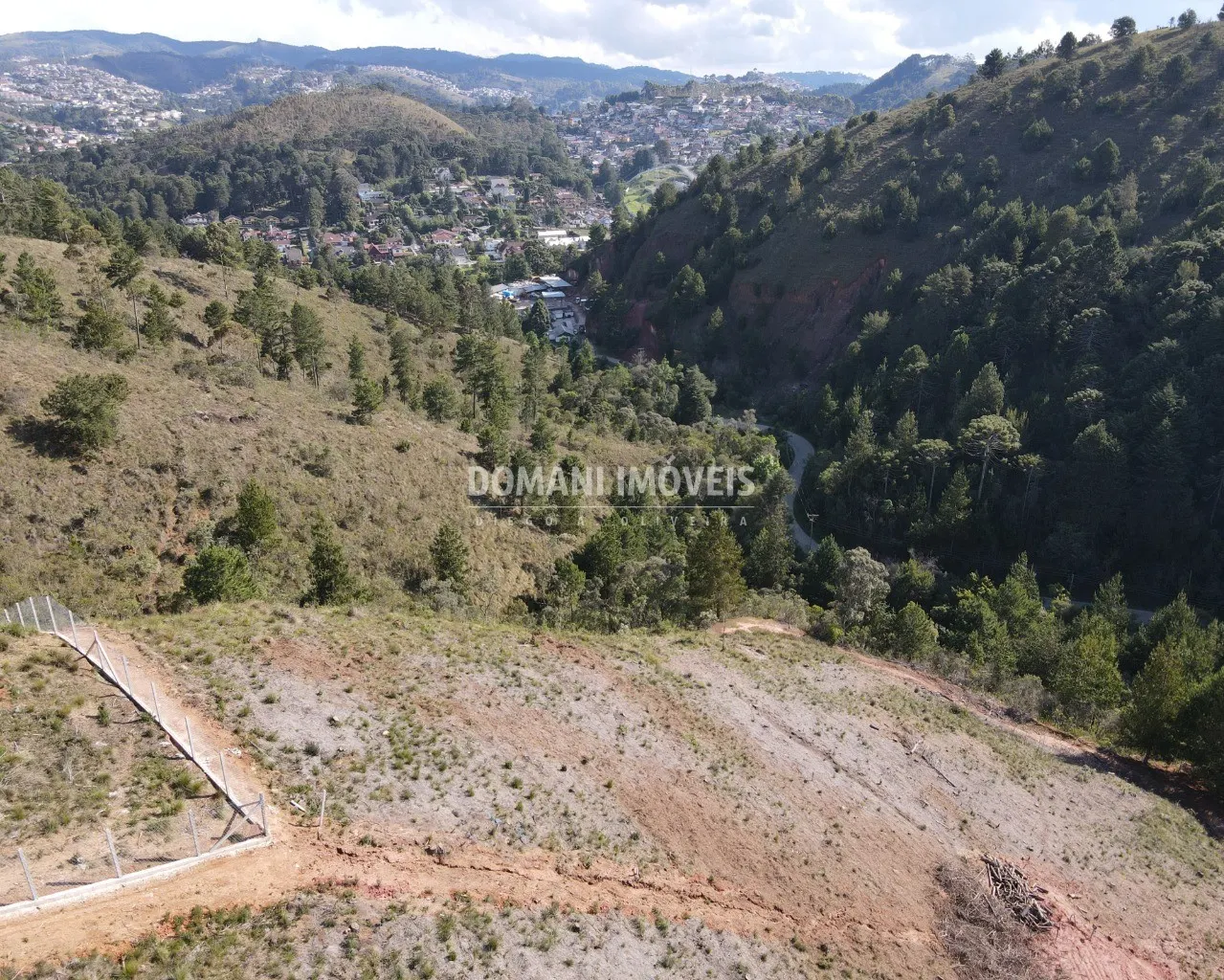 Terreno à venda de 2.420 m² em Campos do Jordão, SP, Brasil