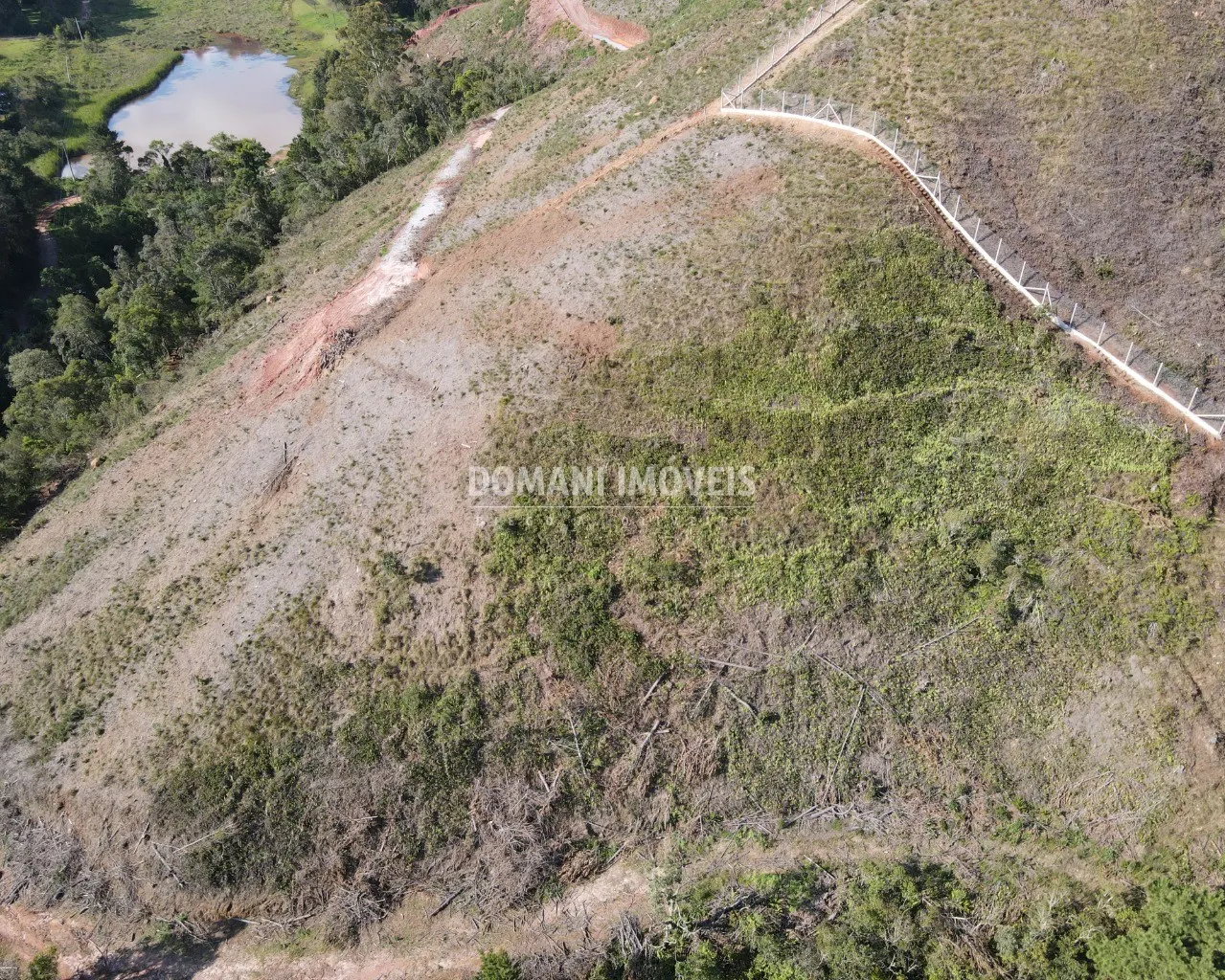 Terreno à venda de 2.420 m² em Campos do Jordão, SP, Brasil