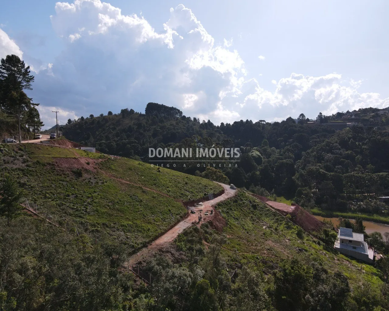 Terreno à venda de 2.420 m² em Campos do Jordão, SP, Brasil