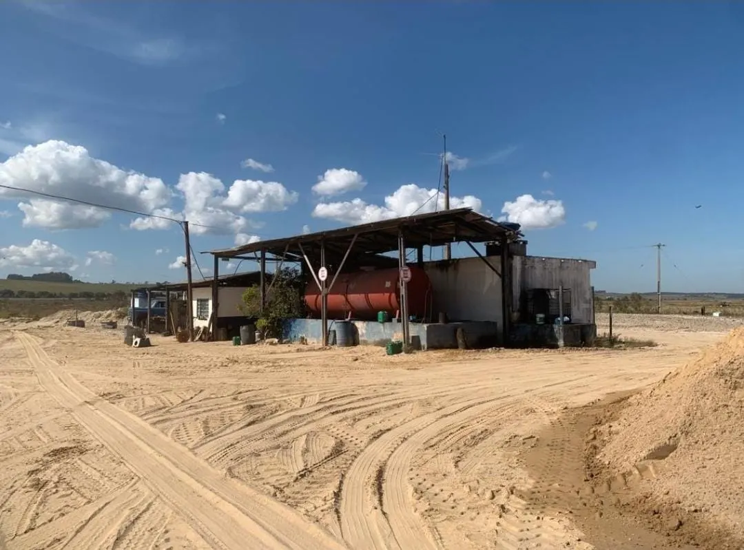 Fazenda à venda de 223 ha em Campina do Monte Alegre, SP, Brasil