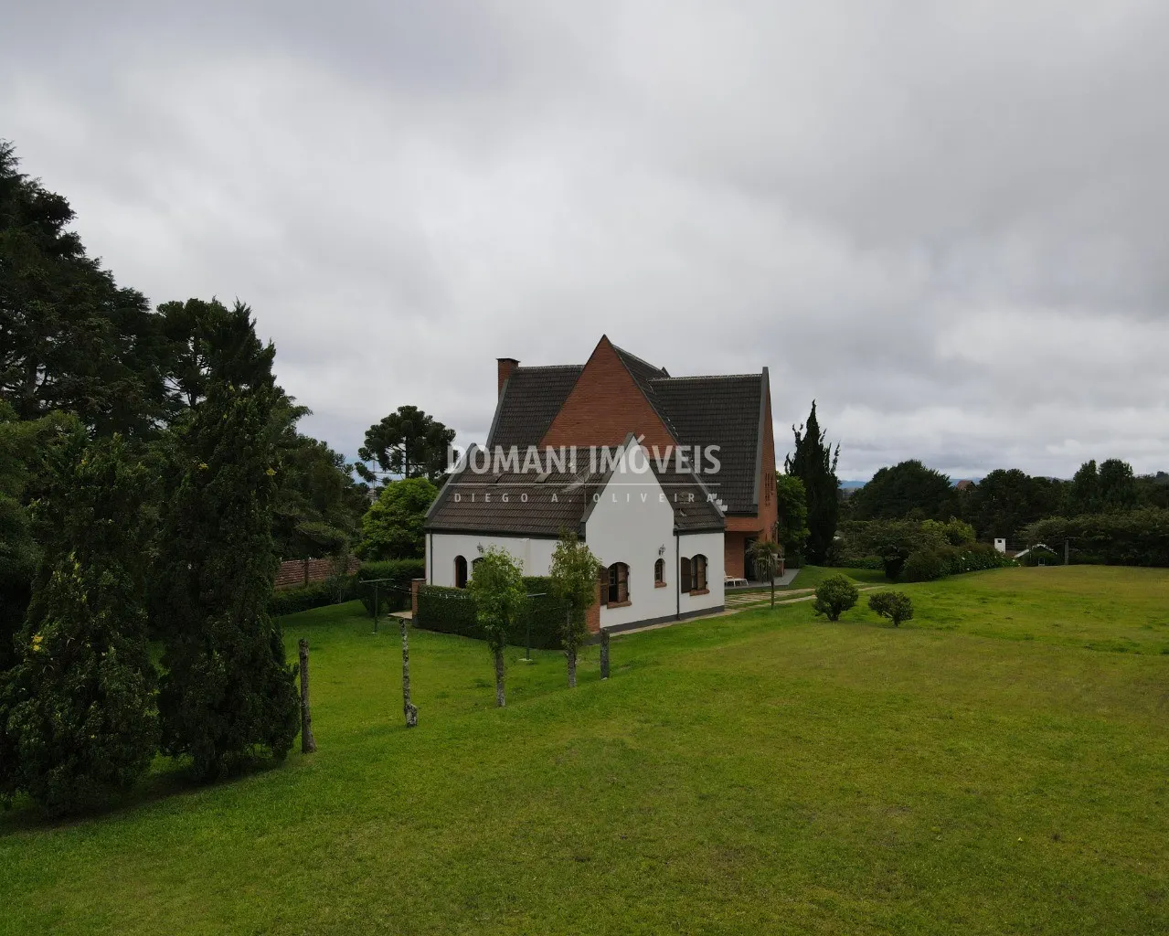 House  of 3,400 m² in Campos do Jordão, SP, Brazil