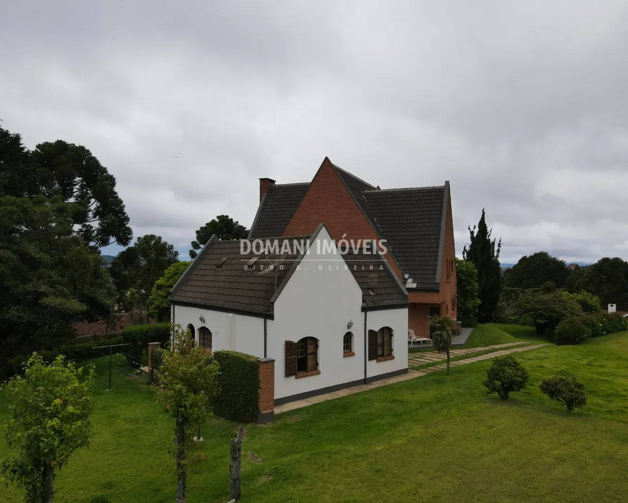 House  of 3,400 m² in Campos do Jordão, SP, Brazil