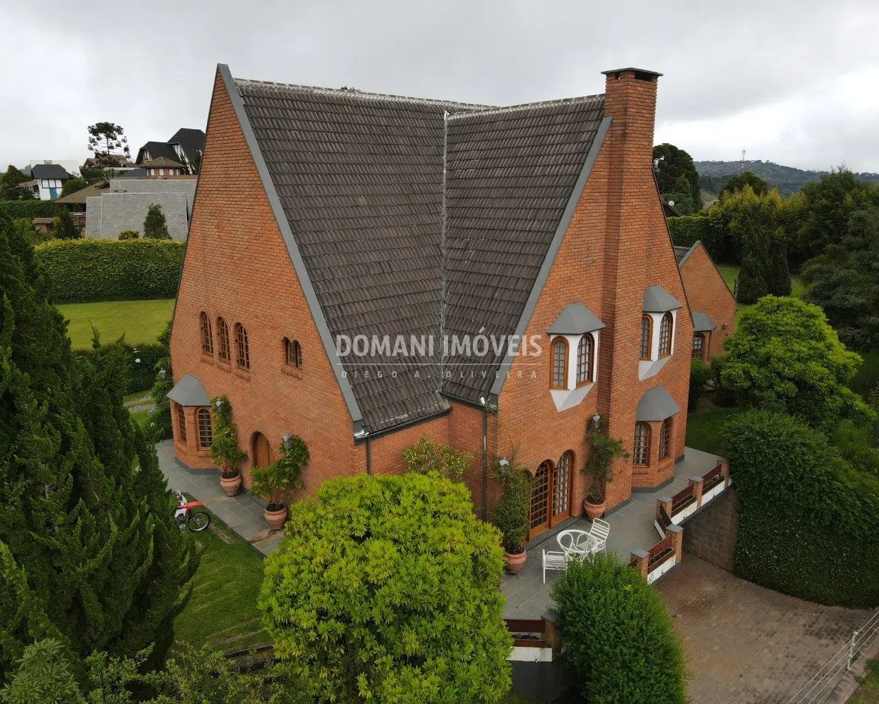 House  of 3,400 m² in Campos do Jordão, SP, Brazil