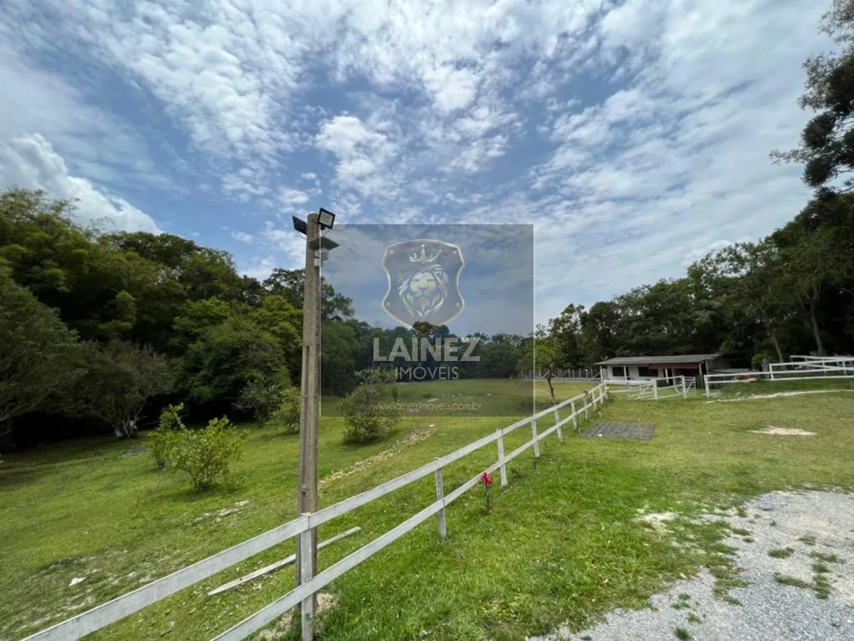 Sítio à venda de 4 ha em Juquitiba, SP, Brasil