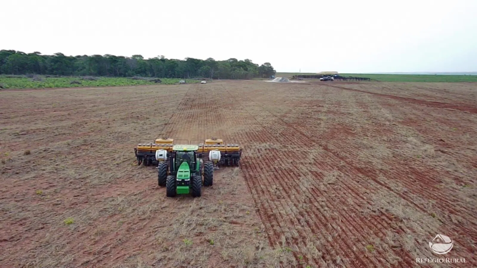 Fazenda à venda de 1.702 ha em Cassilândia, MS, Brasil