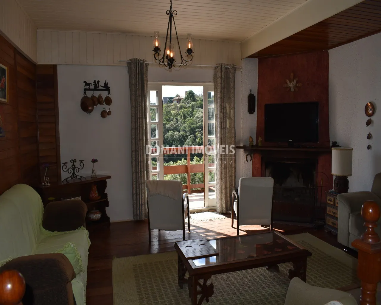 Casa à venda de 1.220 m² em Campos do Jordão, SP, Brasil