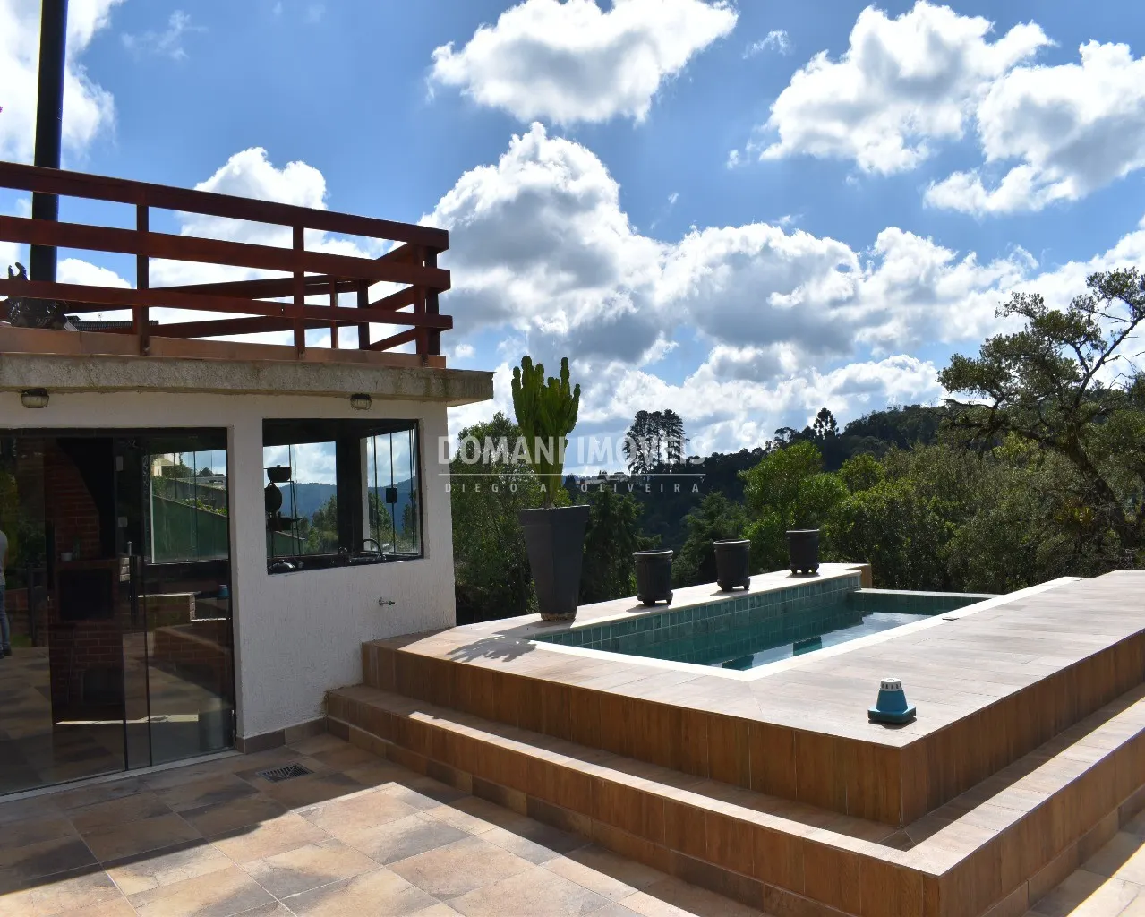 Casa à venda de 1.220 m² em Campos do Jordão, SP, Brasil