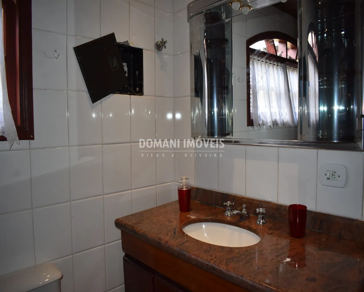 Casa à venda de 1.220 m² em Campos do Jordão, SP, Brasil