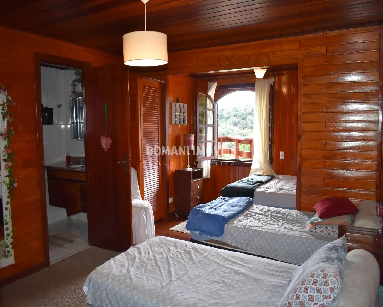 Casa à venda de 1.220 m² em Campos do Jordão, SP, Brasil
