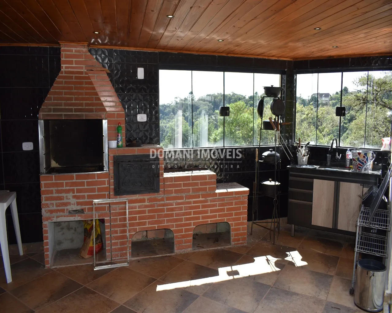 Casa à venda de 1.220 m² em Campos do Jordão, SP, Brasil