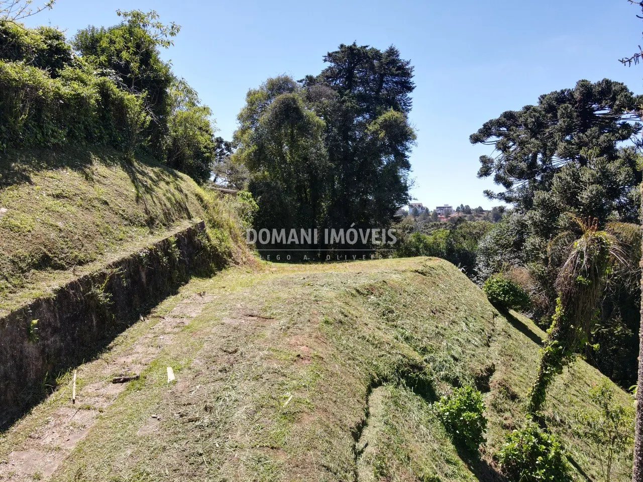 Terreno à venda de 1.750 m² em Campos do Jordão, SP, Brasil