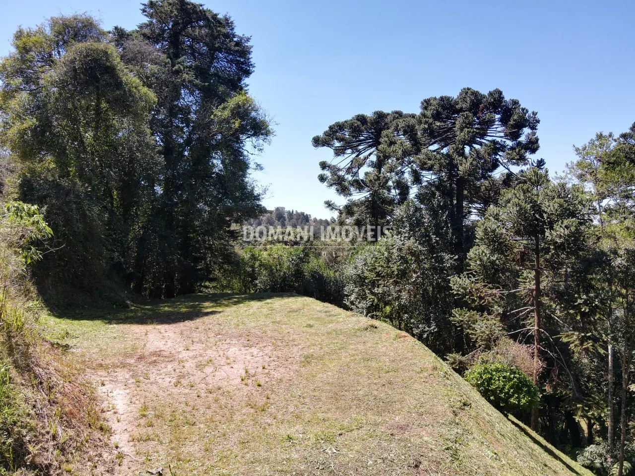 Terreno à venda de 1.750 m² em Campos do Jordão, SP, Brasil