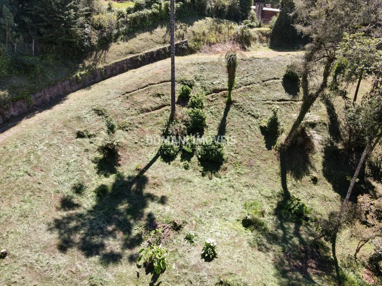 Terreno à venda de 1.750 m² em Campos do Jordão, SP, Brasil