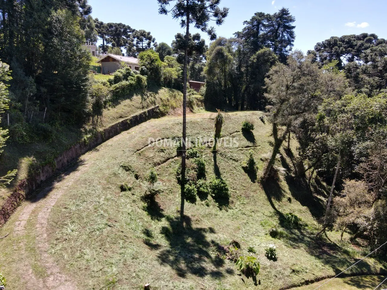 Terreno à venda de 1.750 m² em Campos do Jordão, SP, Brasil