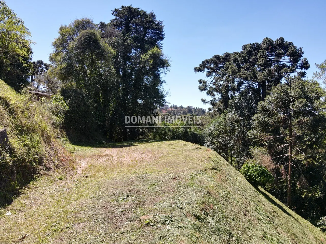 Terreno à venda de 1.750 m² em Campos do Jordão, SP, Brasil