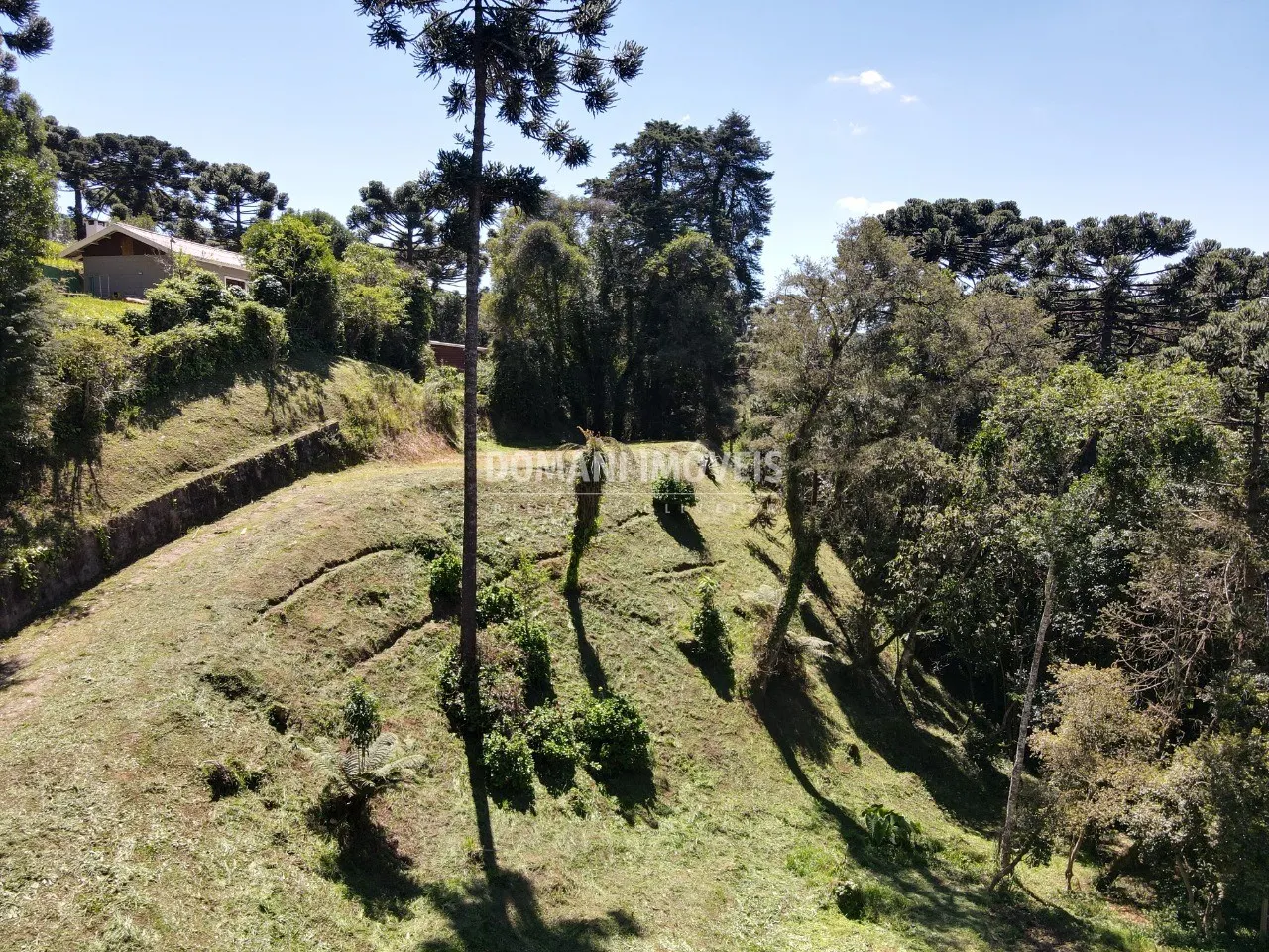 Terreno à venda de 1.750 m² em Campos do Jordão, SP, Brasil