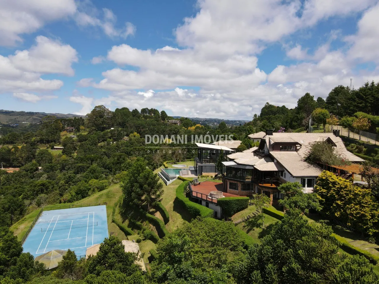 Casa à venda de 9.400 m² em Campos do Jordão, SP, Brasil