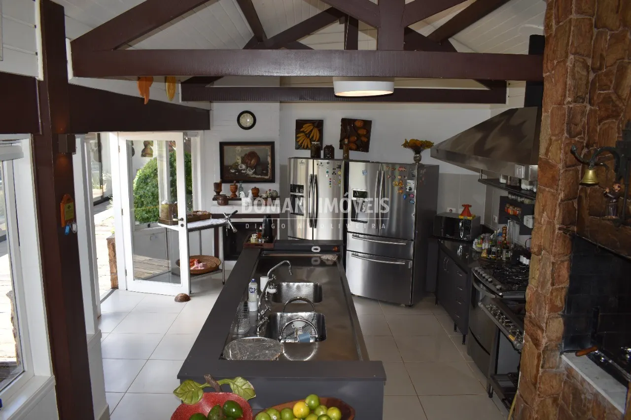 Casa à venda de 9.400 m² em Campos do Jordão, SP, Brasil