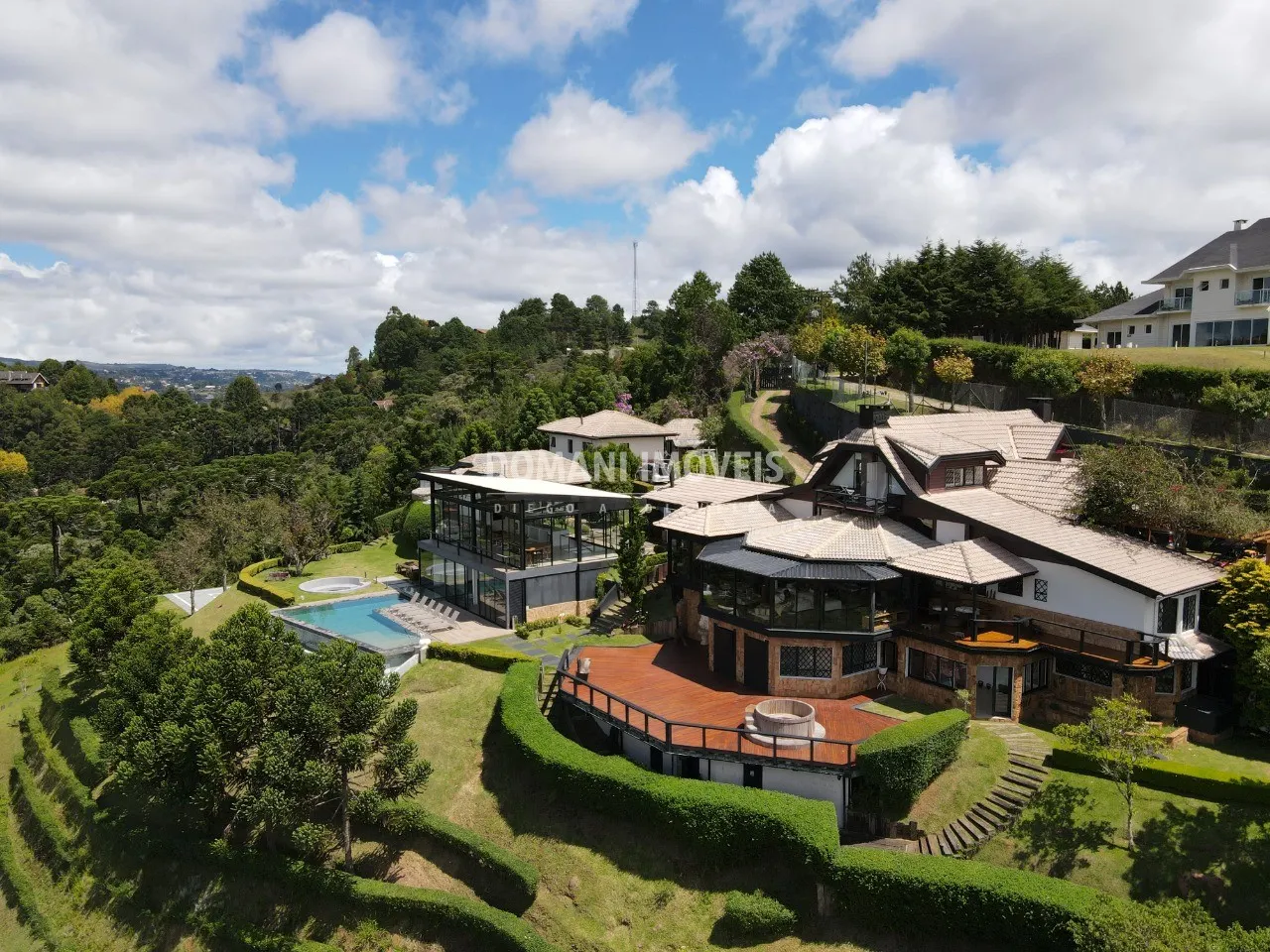 Casa à venda de 9.400 m² em Campos do Jordão, SP, Brasil
