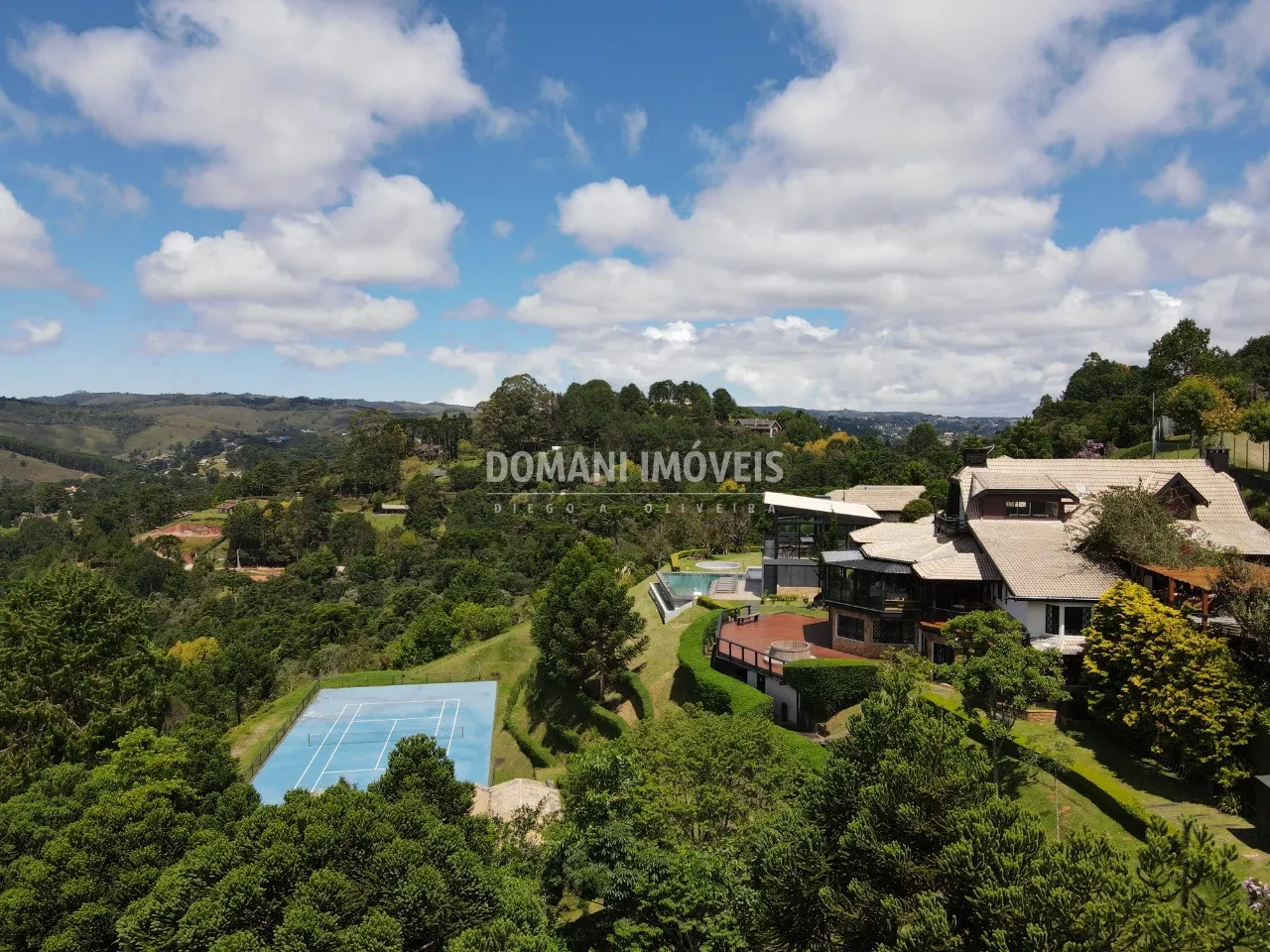 Casa à venda de 9.400 m² em Campos do Jordão, SP, Brasil