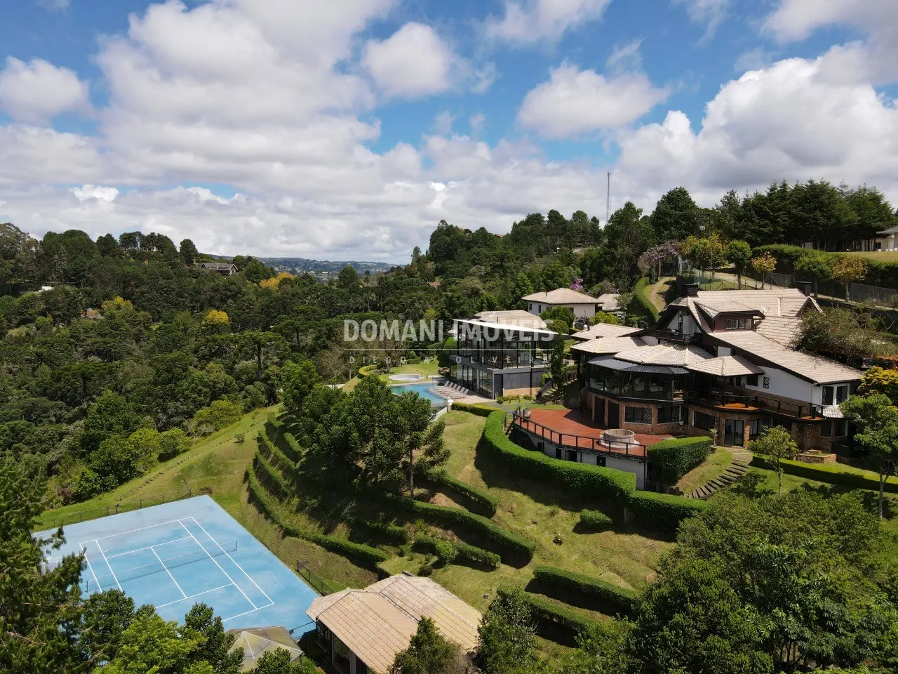 Casa à venda de 9.400 m² em Campos do Jordão, SP, Brasil