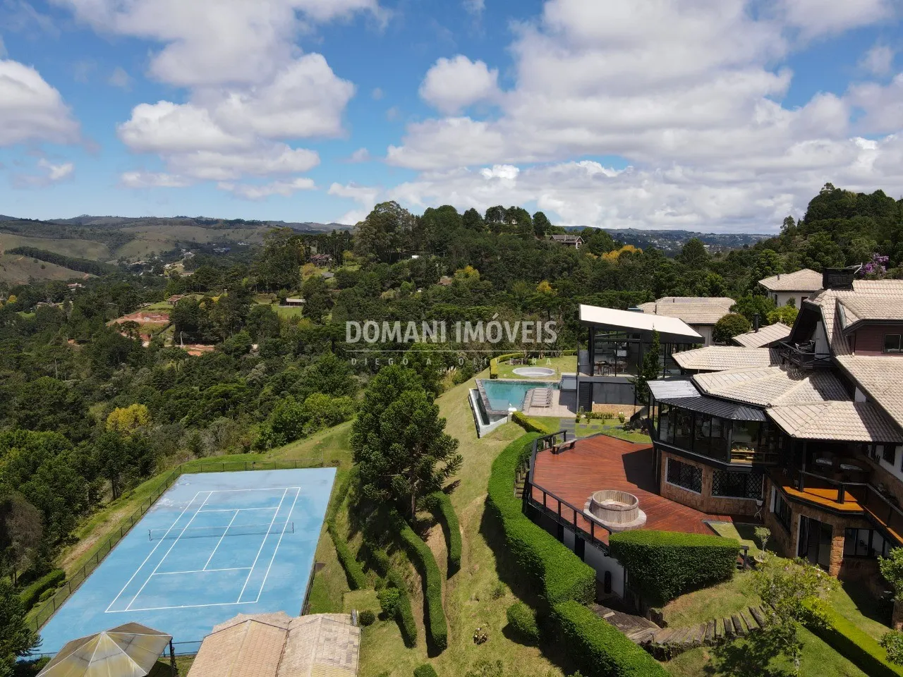 Casa à venda de 9.400 m² em Campos do Jordão, SP, Brasil