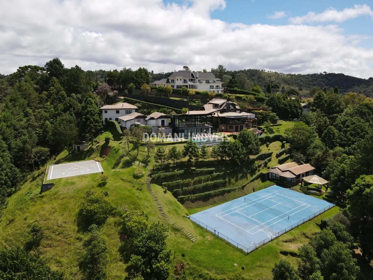 Casa à venda de 9.400 m² em Campos do Jordão, SP, Brasil