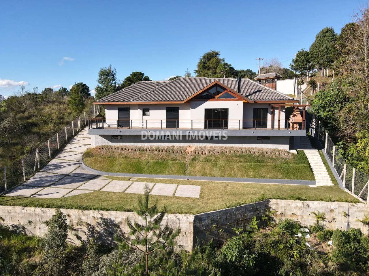 Casa à venda de 1.000 m² em Campos do Jordão, SP, Brasil