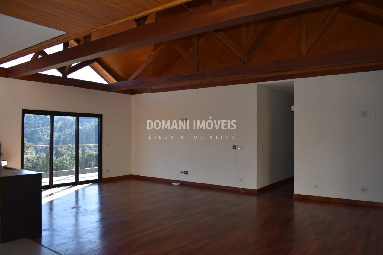 Casa à venda de 1.000 m² em Campos do Jordão, SP, Brasil