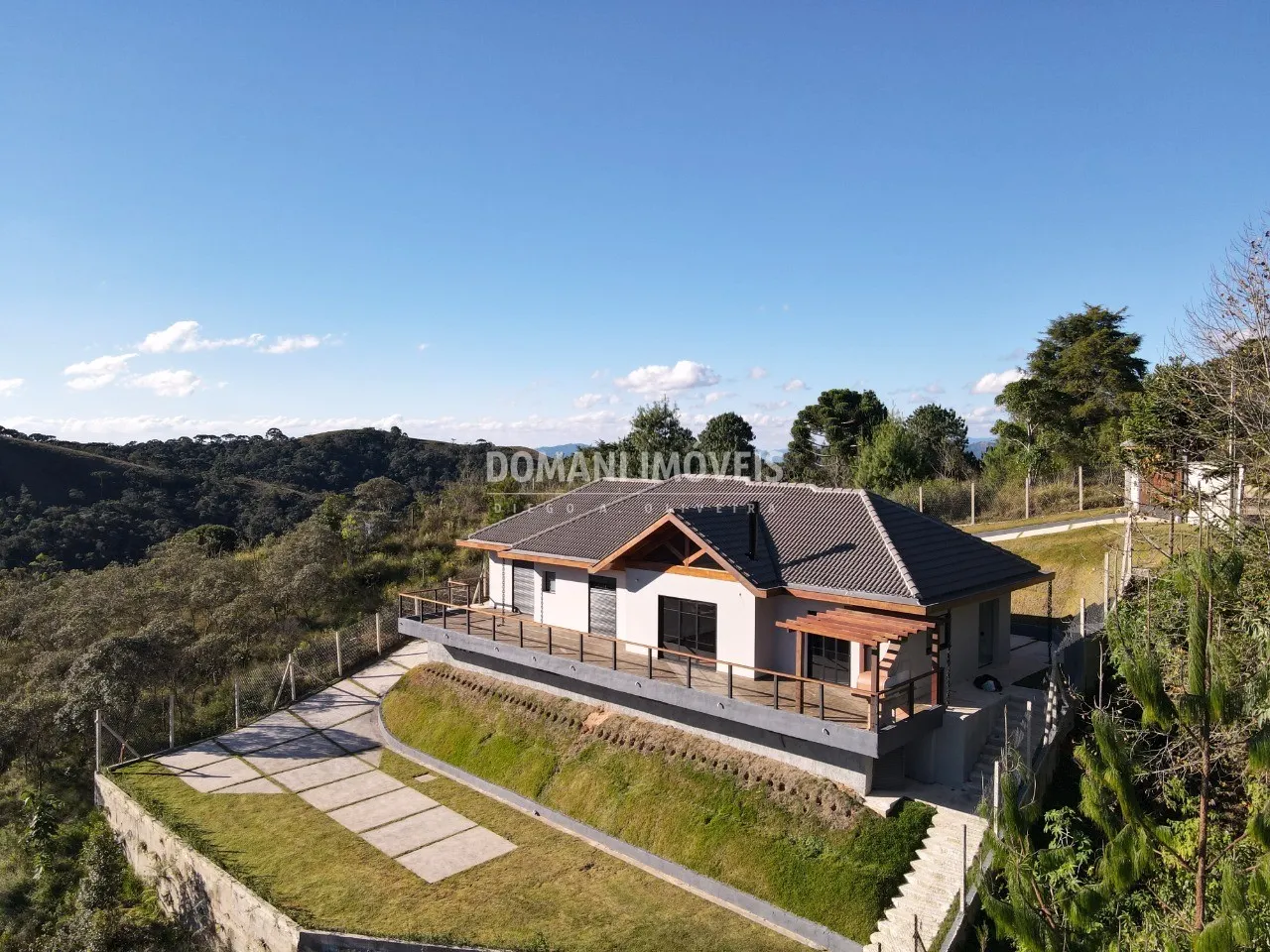 Casa à venda de 1.000 m² em Campos do Jordão, SP, Brasil