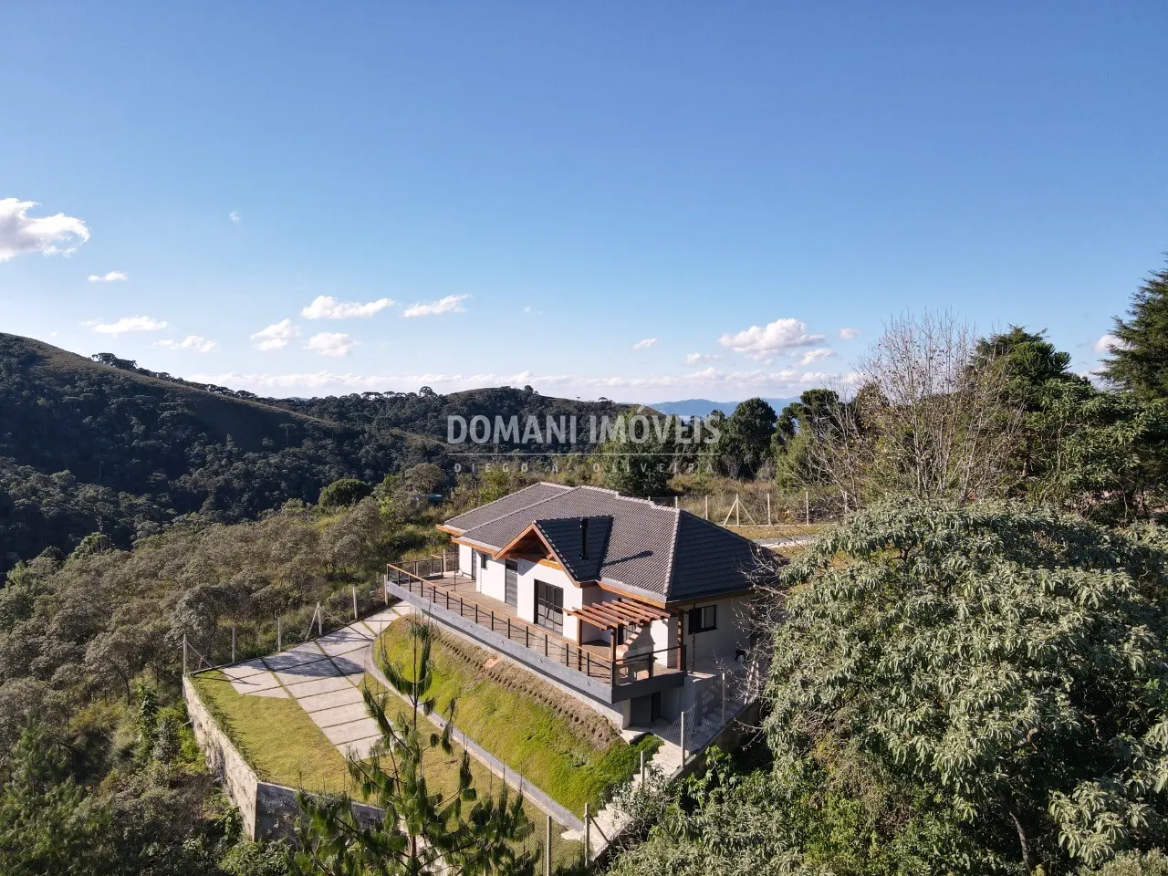 Casa à venda de 1.000 m² em Campos do Jordão, SP, Brasil