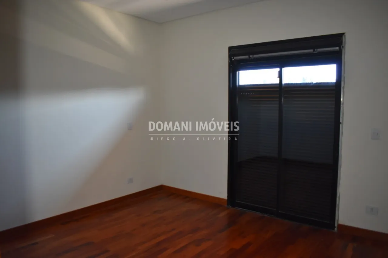 Casa à venda de 1.000 m² em Campos do Jordão, SP, Brasil