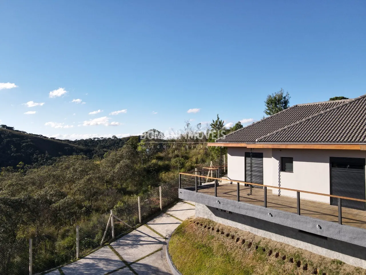 Casa à venda de 1.000 m² em Campos do Jordão, SP, Brasil