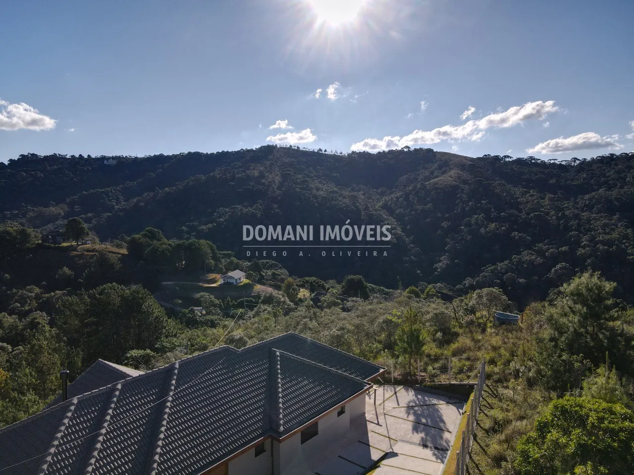 Casa à venda de 1.000 m² em Campos do Jordão, SP, Brasil