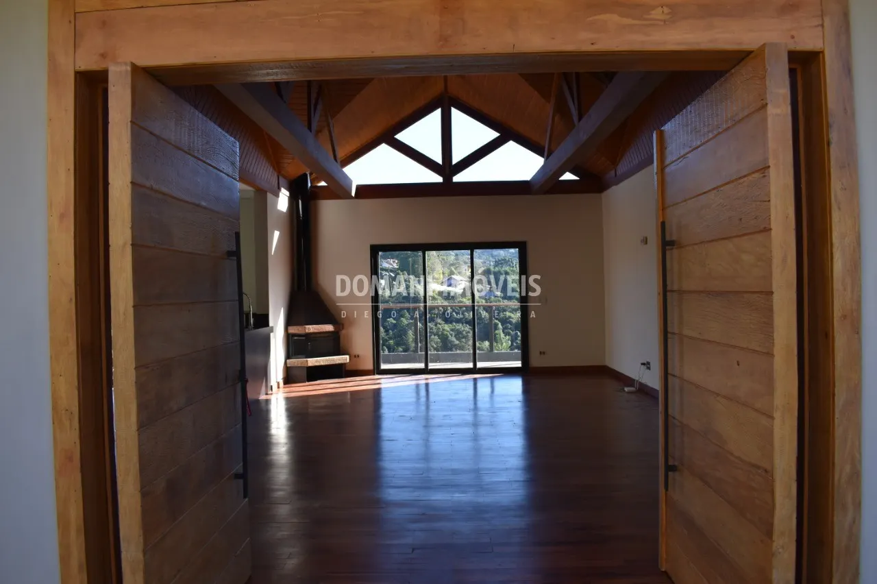 Casa à venda de 1.000 m² em Campos do Jordão, SP, Brasil