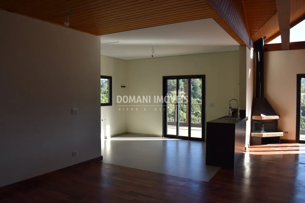 Casa à venda de 1.000 m² em Campos do Jordão, SP, Brasil